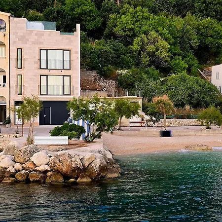 Adriatic Horizon - Beachfront House With Rooftop Pool, Garage & Panoramic Sea View * Drašnice